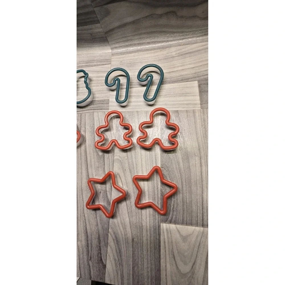 12pc Christmas Plastic Cookie Cutters Set Red/Green Snowman Star Candy Cane